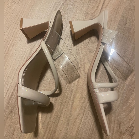 Marc Fisher Krisley Sandal Size 10M. - Picture 9 of 9